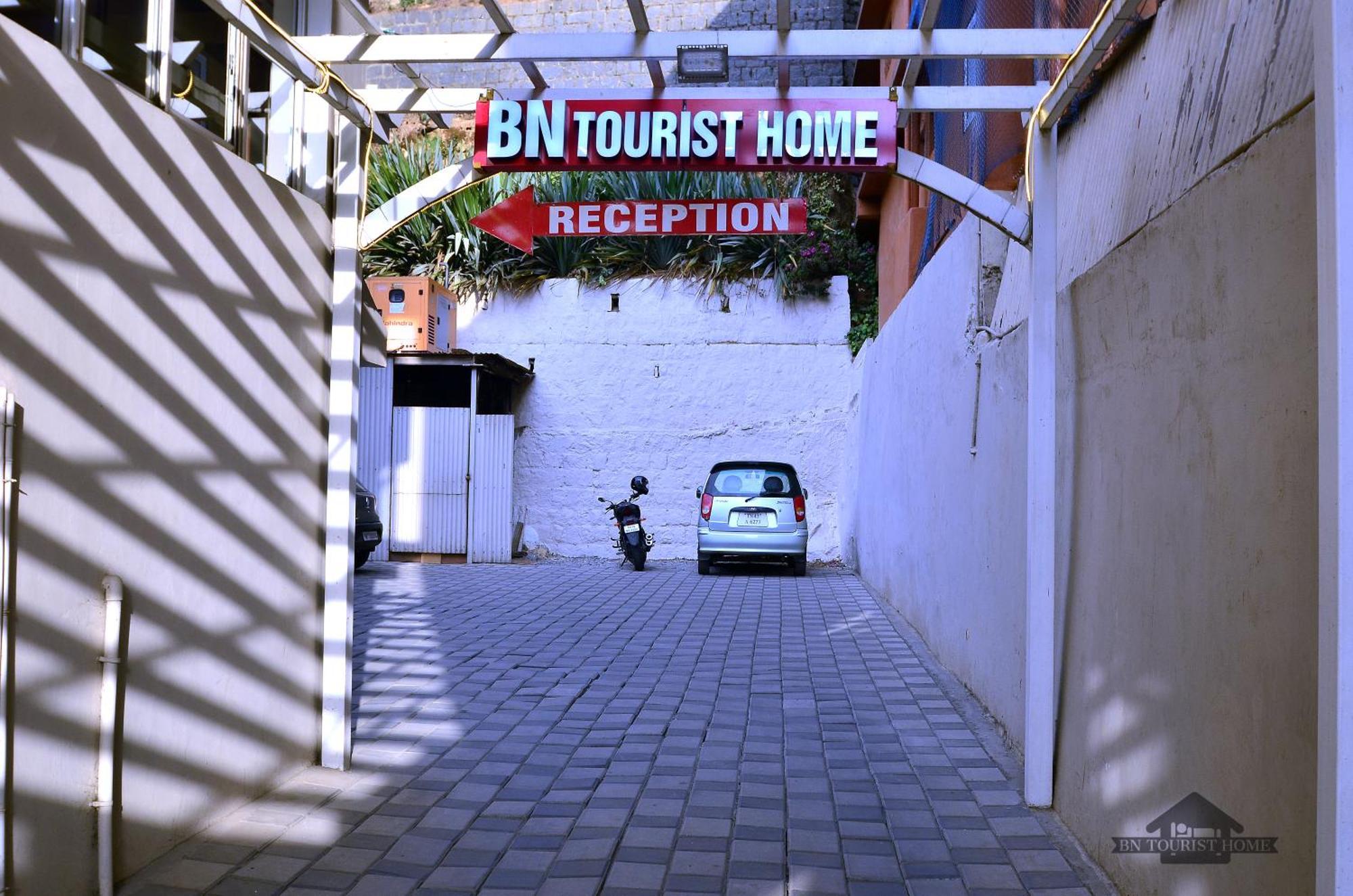 Bn Tourist Home Udagamandalam Exterior foto