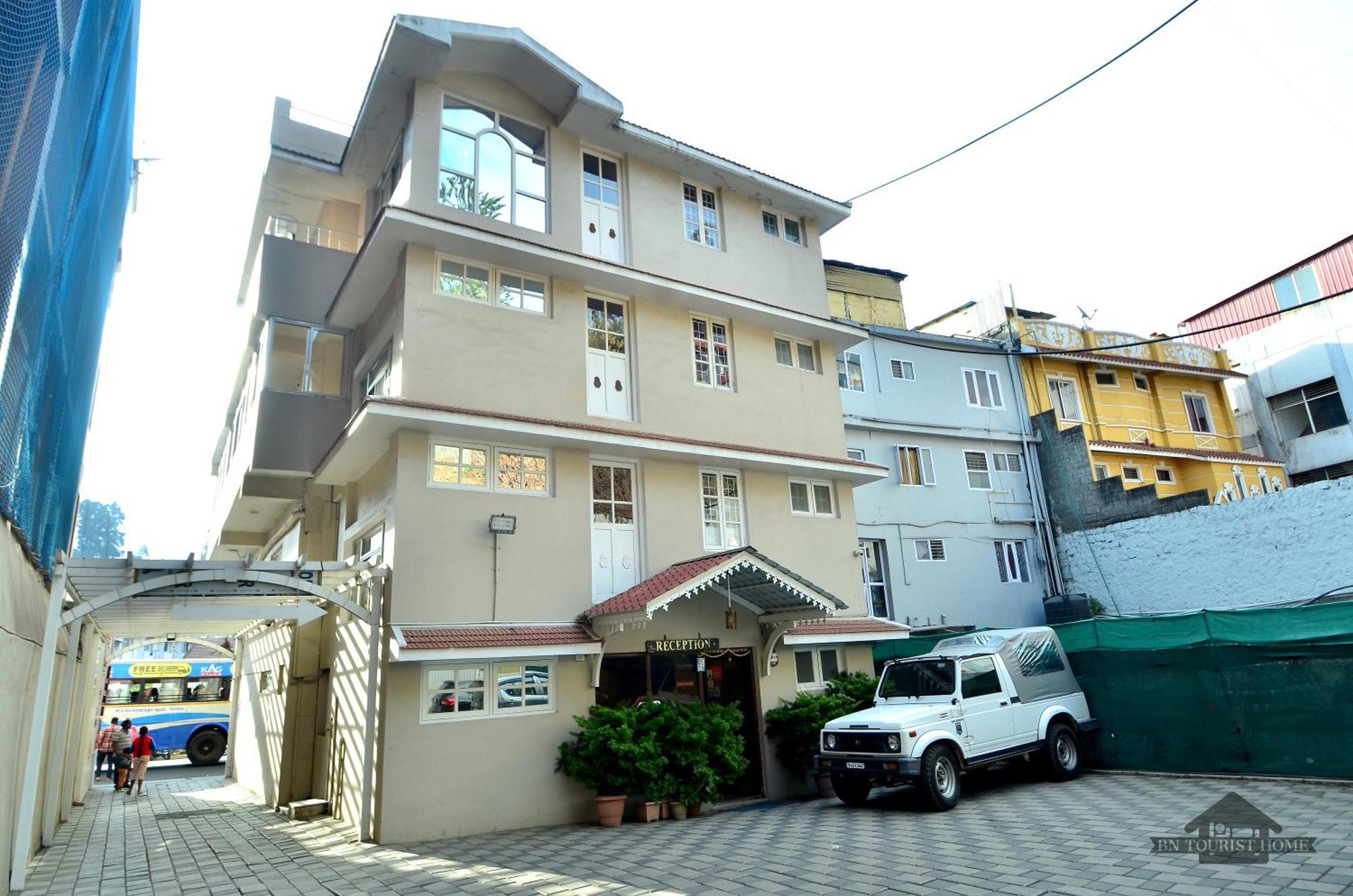 Bn Tourist Home Udagamandalam Exterior foto