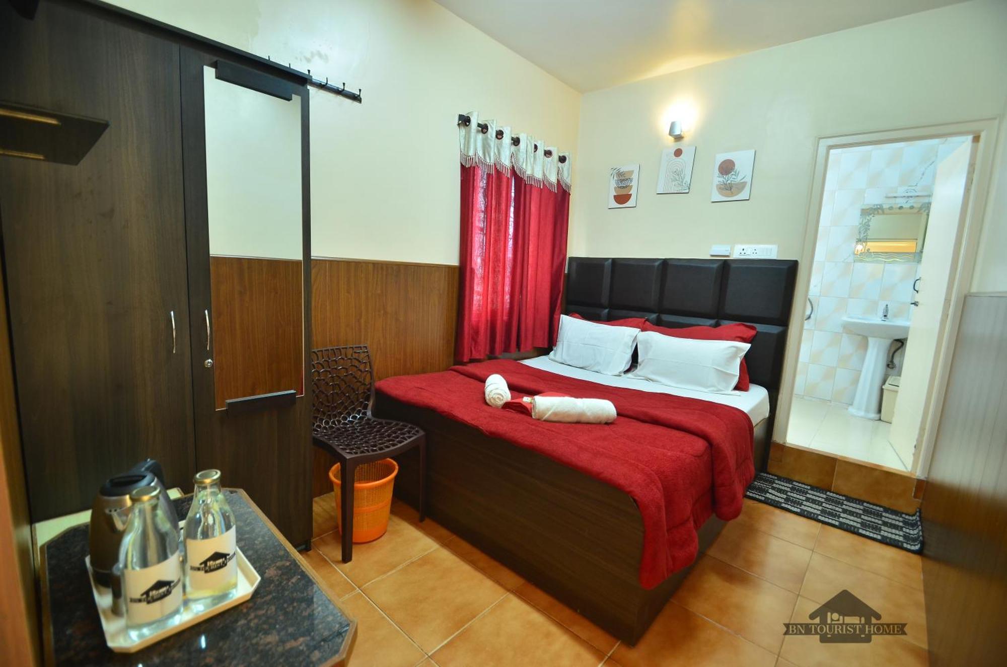 Bn Tourist Home Udagamandalam Exterior foto